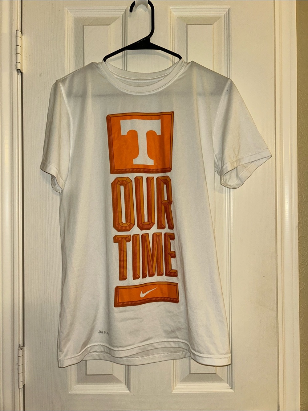 NWOT Tennessee Volunteers Shirt Men’s Small White Nike Tee Dri Fit Performance